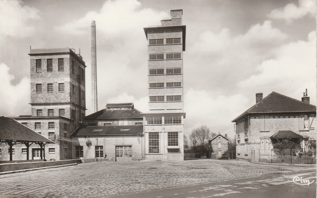 la distillerie de Bétheniville sur une carte postale ancienne
