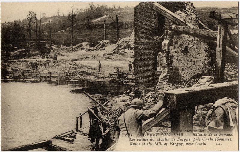 Les ruines du moulin de Fargny, près de Curlu sur une carte postale ancienne