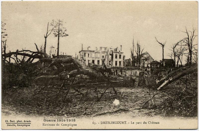 Le parc du Château de Dreslincourt sur une carte postale ancienne