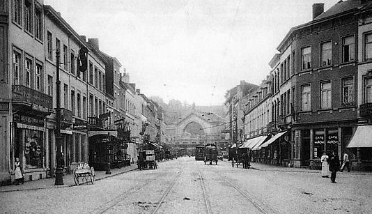 La Rue des Guillemins (peut-être vers 1915) sur une carte postale ancienne