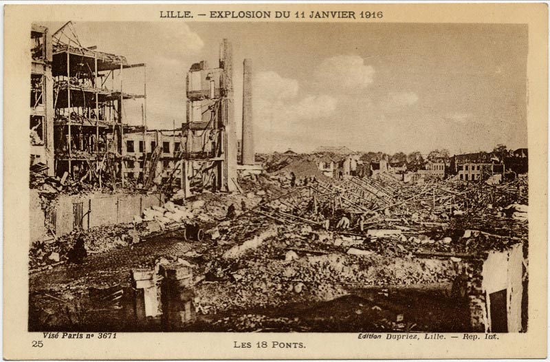 Les 18 ponts suite à l'explosion du 11 janvier 1916 sur une carte postale ancienne