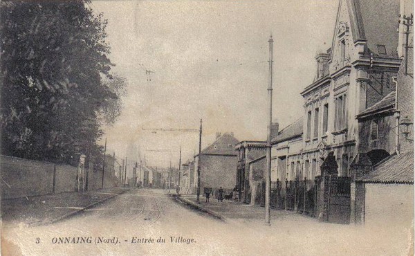 L'entrée du village d'Onnaing sur une carte postale ancienne