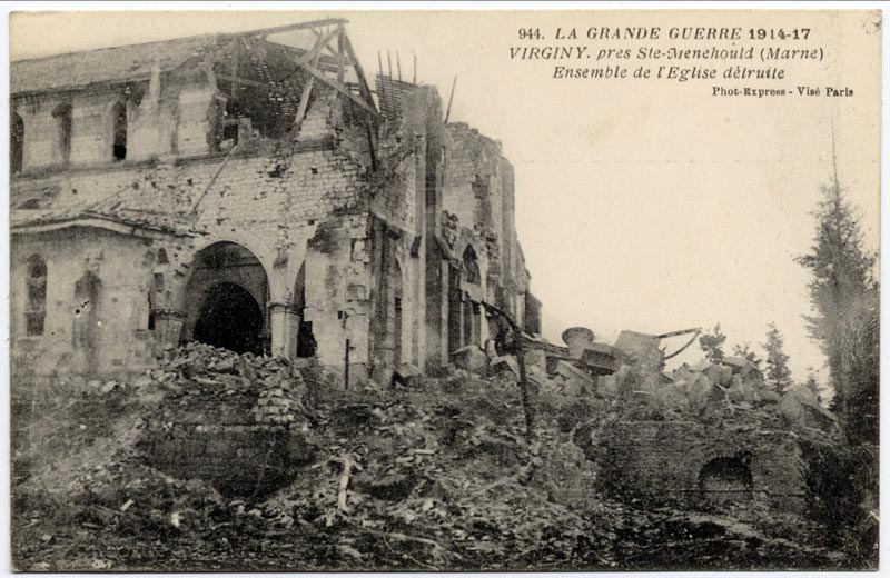 L'église de Virginy détruite pendant la Grande Guerre sur une carte postale ancienne