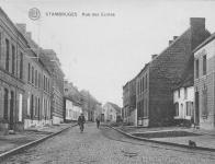 La rue des écoles à Stambruges