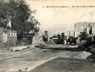 La Rue de la Gare et la mairie de Bétheniville après la Première Guerre Mondiale