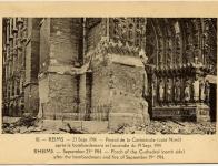Le portail de la Cathédrale de Reims après le bombardement et l'incendie du 23 septembre 1914