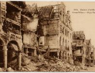 La grand place d'Arras en ruines