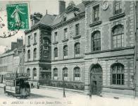 Le lycée de Jeunes Filles à Amiens